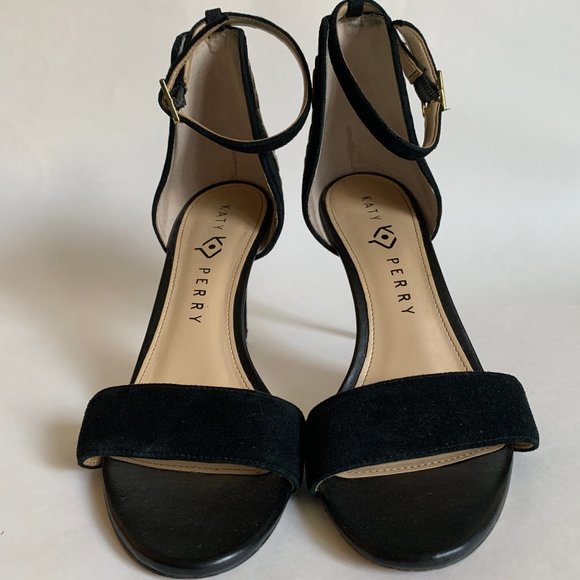 heels - Picture 3 of 3